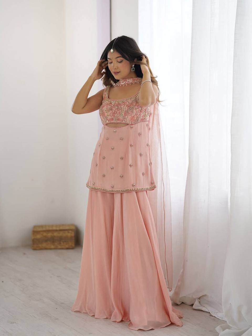 π DESIGNER WEAR INDO WESTERN THREE-PIECE SET WITH SEQUENCE EMBROIDERY π«
